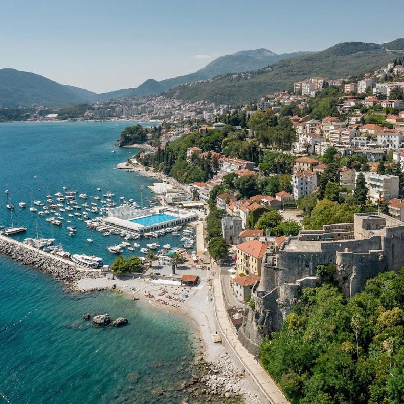 Skver Studio Apartments Herceg Novi Exteriér fotografie