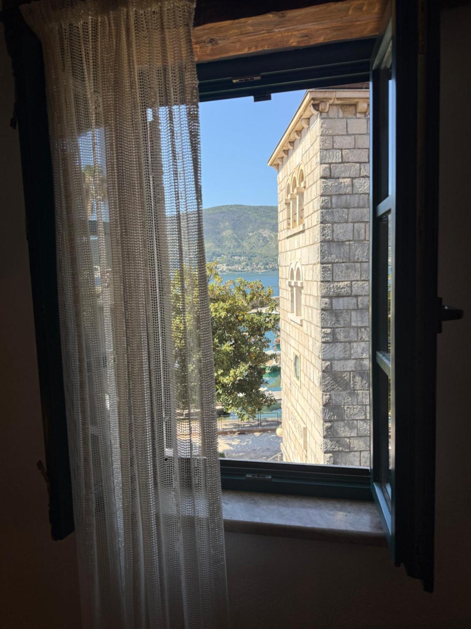 Skver Studio Apartments Herceg Novi Exteriér fotografie